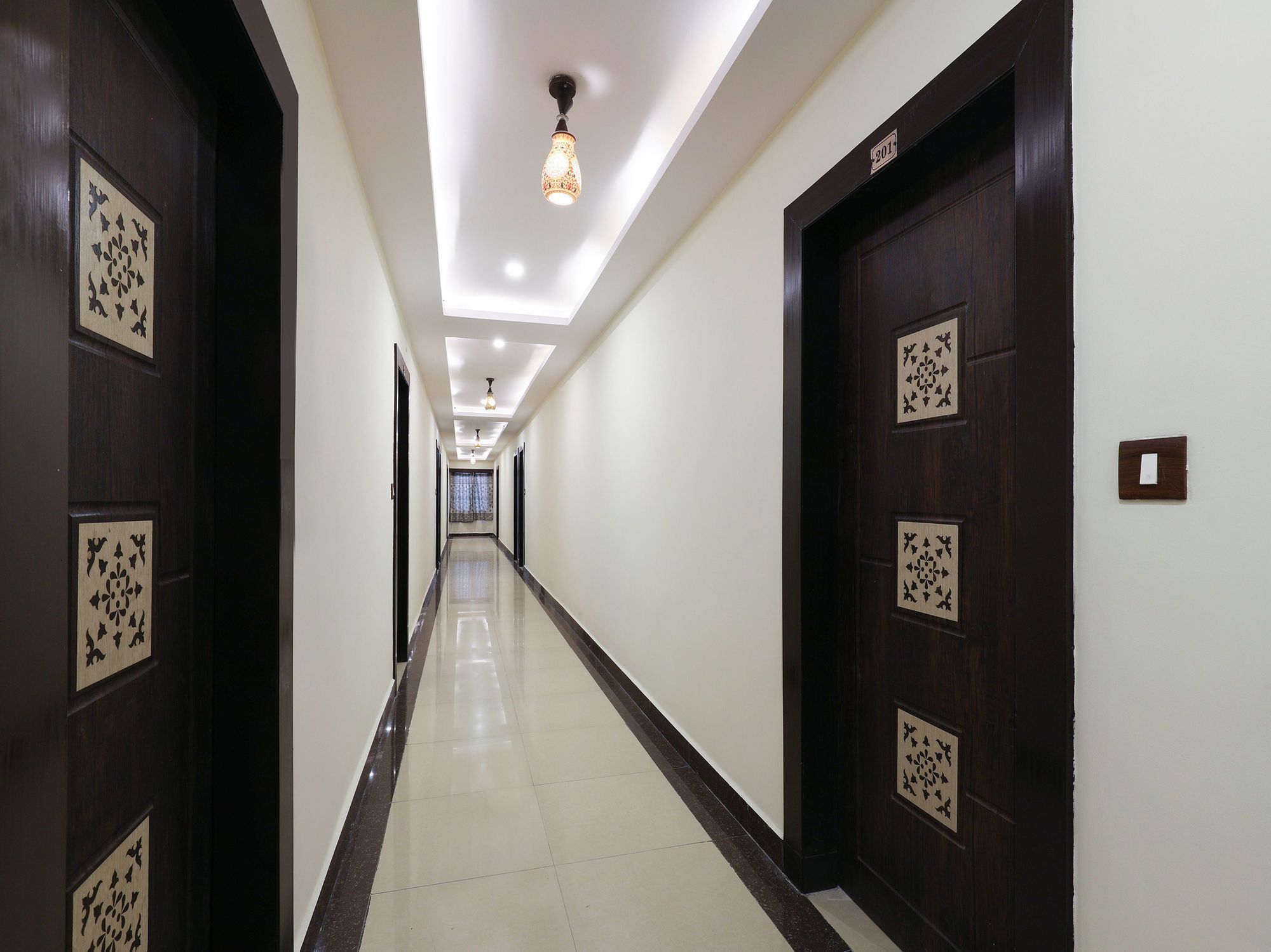 Oyo 16539 Grand Sandarshini Inn Haydarabad Dış mekan fotoğraf