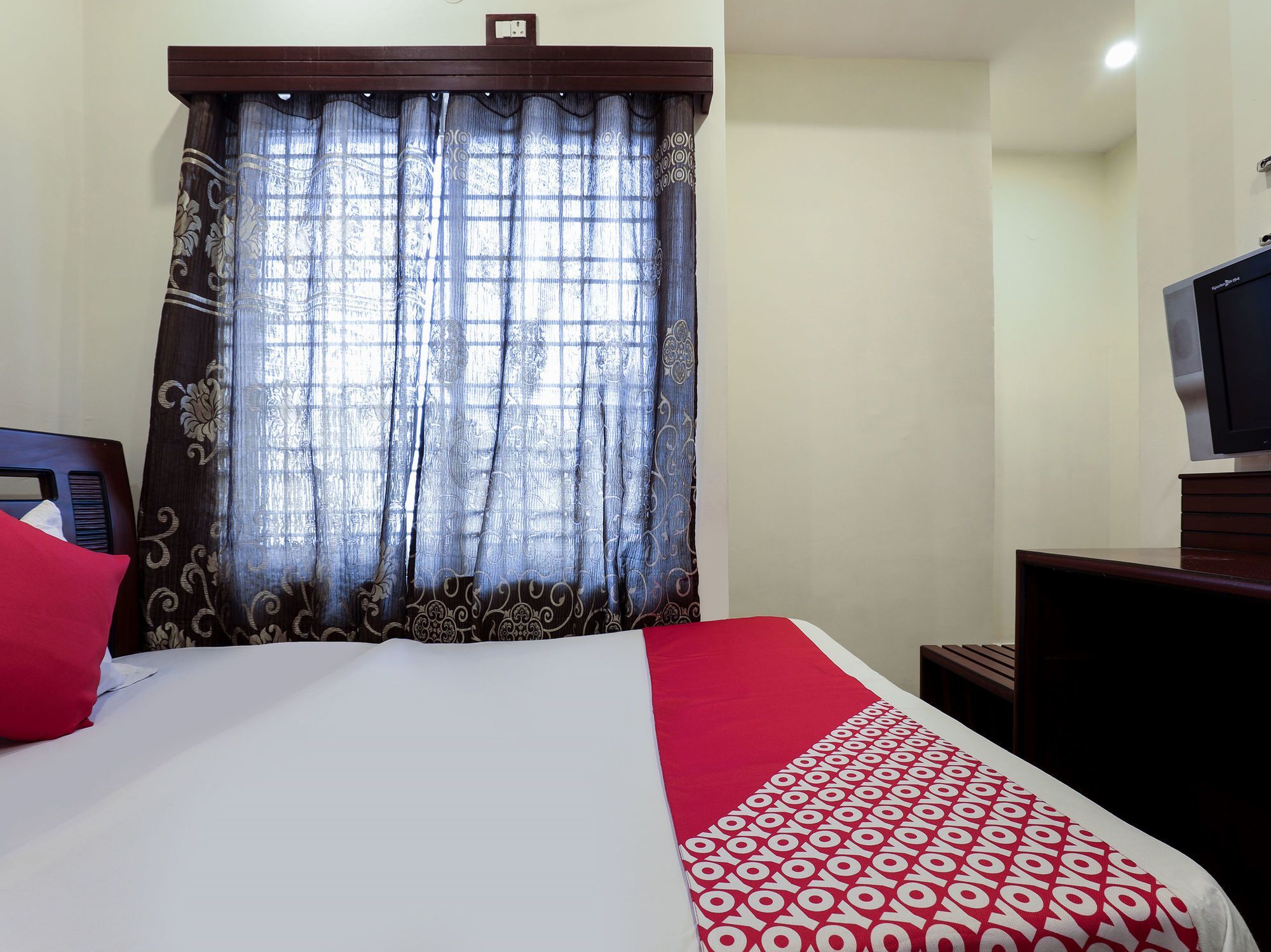 Oyo 16539 Grand Sandarshini Inn Haydarabad Dış mekan fotoğraf